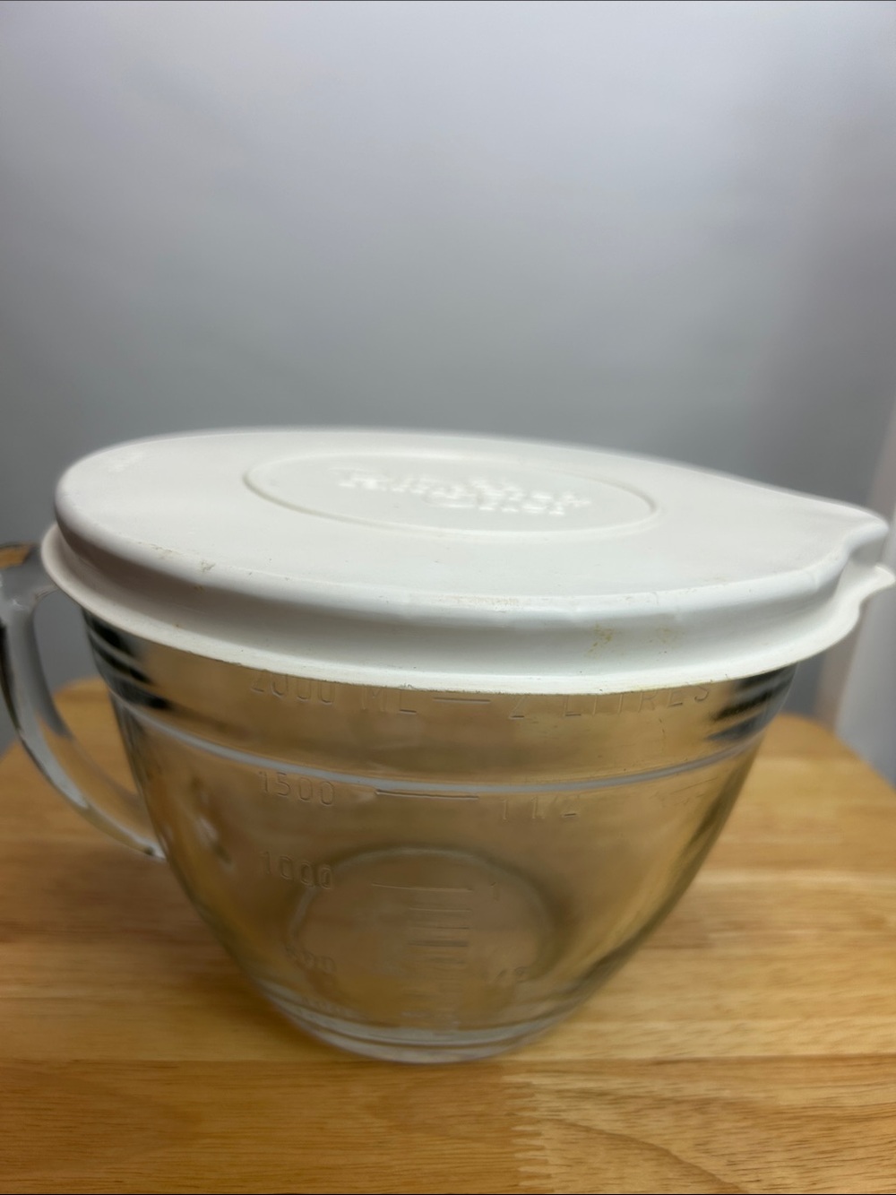 The Pampered Chef Classic Batter Bowl #2230, Vintage Glass 8 Cup Mixing Bowl